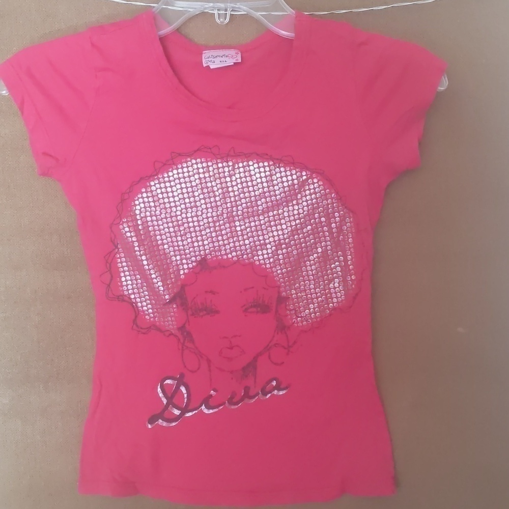 Girls red diva tshirt size medium